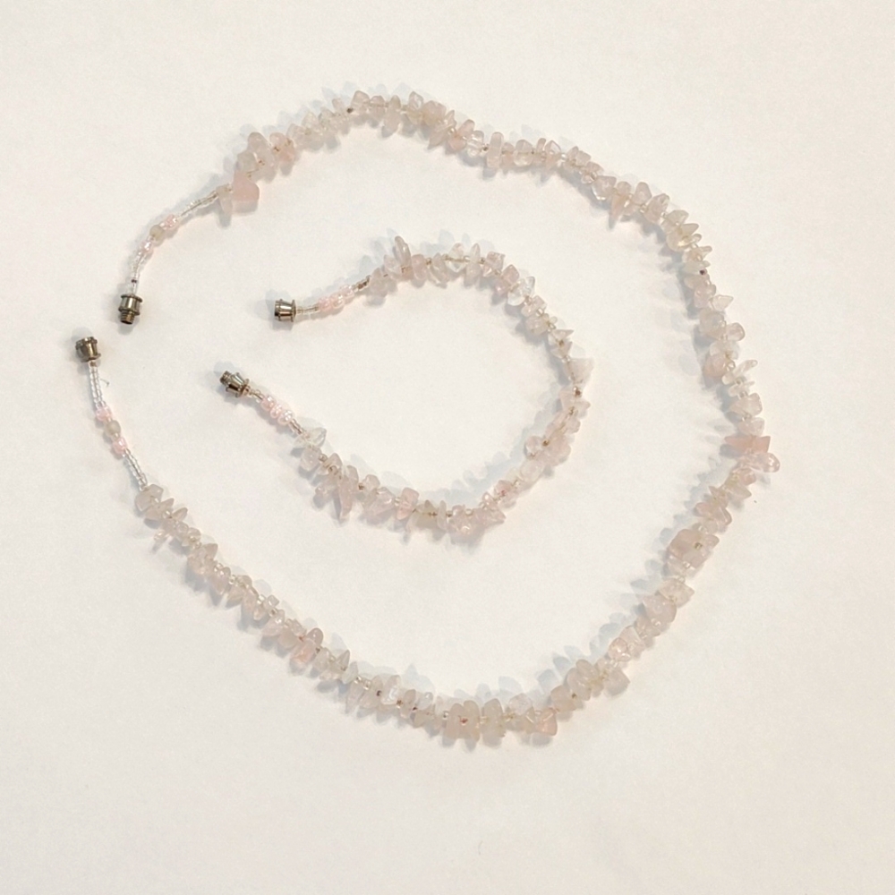 Rose quartz necklace and bracelet